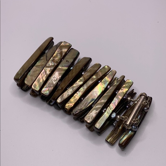 ♥️SALE! 3for$15 Silver Tone Shell / Abalone Bracelet 8” long 1-3/4” wide - Picture 4 of 5